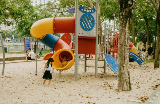 מתקני חצר ומשחק לילדים2